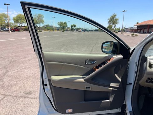 Used 2011 Nissan Murano LE w/ Navigation Pkg image 21
