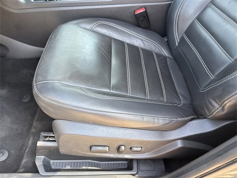 Used 2018 Ford Escape Titanium image 7