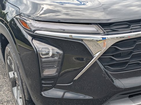 Used 2024 Chevrolet Trax LT image 9