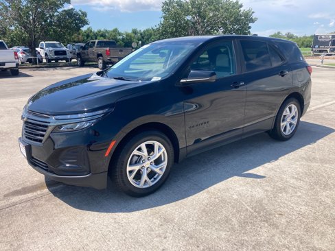 Used 2024 Chevrolet Equinox LS w/ LS Convenience Package image 2