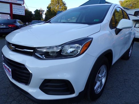 Used 2020 Chevrolet Trax LS w/ Fleet Convenience Package image 3