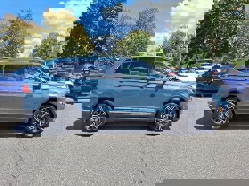 Used 2019 Volkswagen Tiguan SEL w/ 3rd Row Seat Package image 7