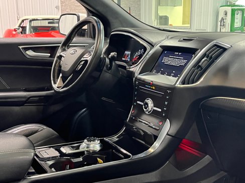 Used 2019 Ford Edge ST w/ Cold Weather Package image 10