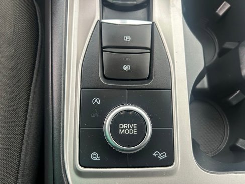 Used 2022 Ford Explorer XLT image 35