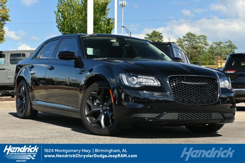 Used 2022 Chrysler 300 Touring w/ Sport Appearance Package image 1