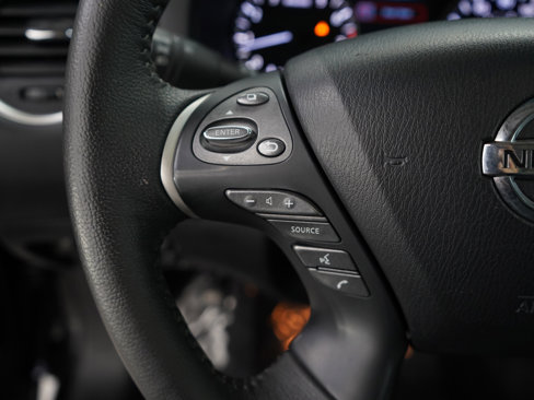 Used 2013 Nissan Pathfinder Platinum w/ Platinum Premium Pkg image 23