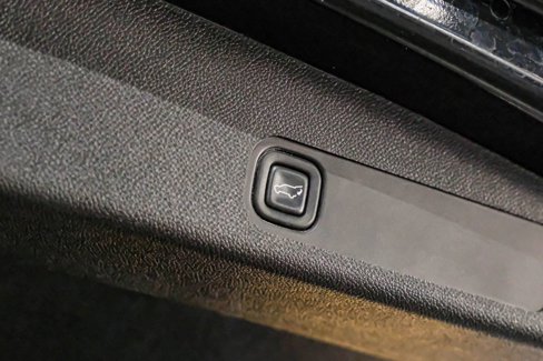 Used 2012 GMC Yukon XL Denali image 50