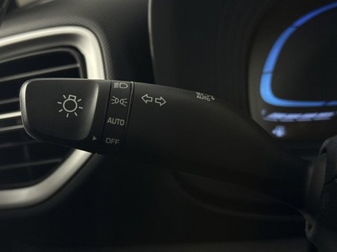 New 2025 Hyundai Venue SEL image 21