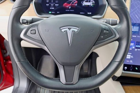 Used 2021 Tesla Model X Long Range image 14