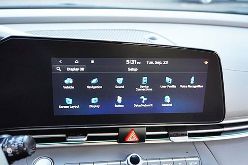 Certified 2024 Hyundai Elantra SEL image 25