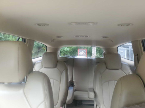 Used 2010 Buick Enclave CXL image 45