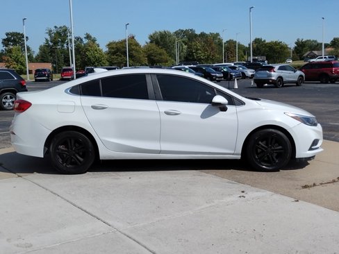 Used 2017 Chevrolet Cruze LT image 12