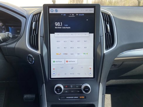 Used 2022 Ford Edge SEL image 18