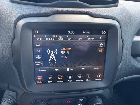 Used 2022 Jeep Renegade Latitude w/ Convenience Group image 18