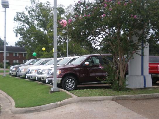 Natchez Ford : Natchez, MS 39120-4726 Car Dealership, and Auto ...