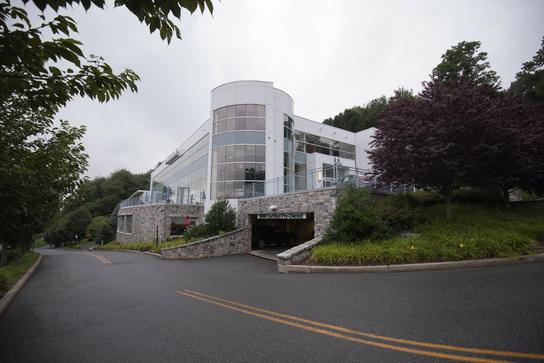 Bmw Mt Kisco Mount Kisco Ny 10549 1008 Car Dealership