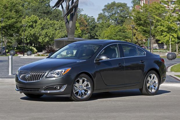 2015 Buick LaCrosse vs. 2015 Buick Regal: What's the Difference ...