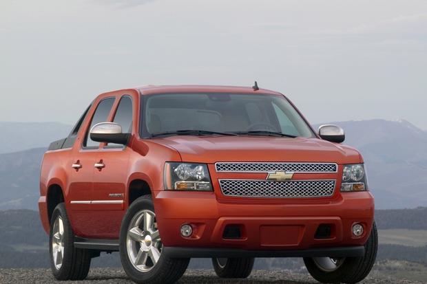 2007 2013 Chevrolet Avalanche Used Car Review Autotrader