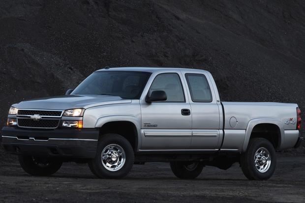 2001 2006 Chevrolet Silverado 2500 Hd Used Truck Review Autotrader