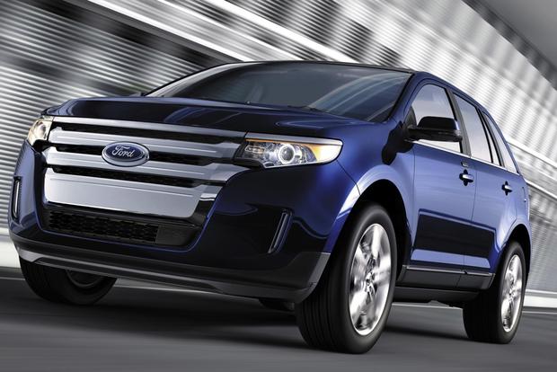 Which car is bigger ford edge or ford escape #10