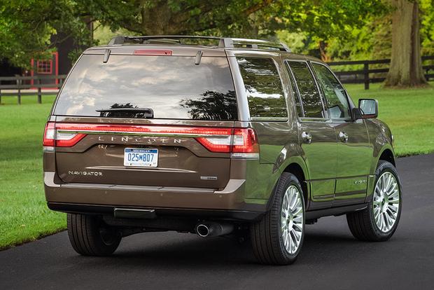 2015 Ford Expedition vs. 2015 Lincoln Navigator: What's the Difference
