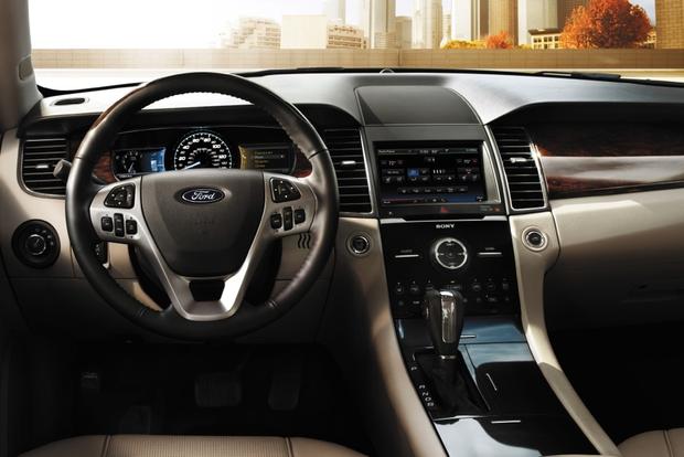 2015 Ford Taurus Vs 2015 Ford Fusion What S The Difference