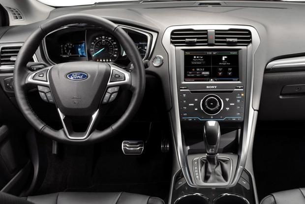 2015 Ford Taurus Vs 2015 Ford Fusion What S The Difference