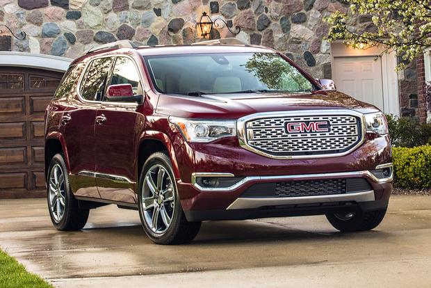 2016 Vs 2017 Gmc Acadia What S The Difference Autotrader