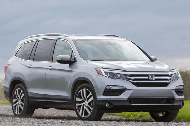 2016 Honda Pilot vs. 2017 Hyundai Santa Fe: Which Is Better? - Autotrader