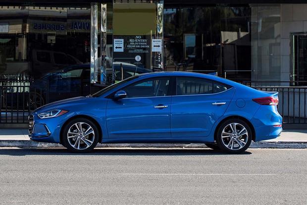 2016 Vs 2017 Hyundai Elantra What S The Difference