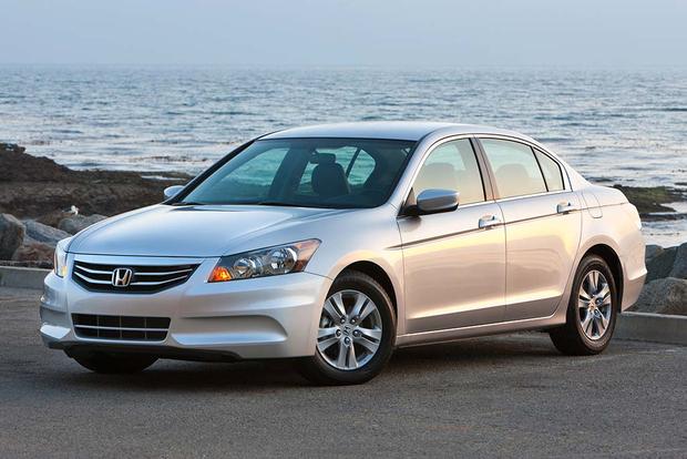 2007 2012 Nissan Altima Vs 2008 2012 Honda Accord Which Is