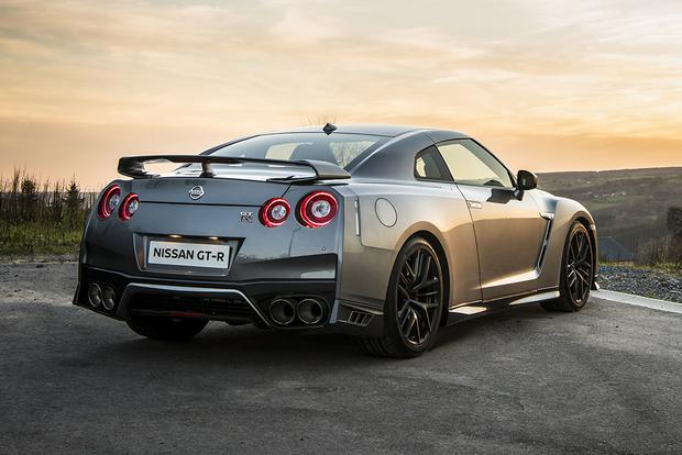 2017 Nissan GT-R: New Car Review - Autotrader