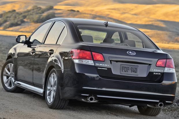 2014 Vs 2015 Subaru Legacy What S The Difference Autotrader