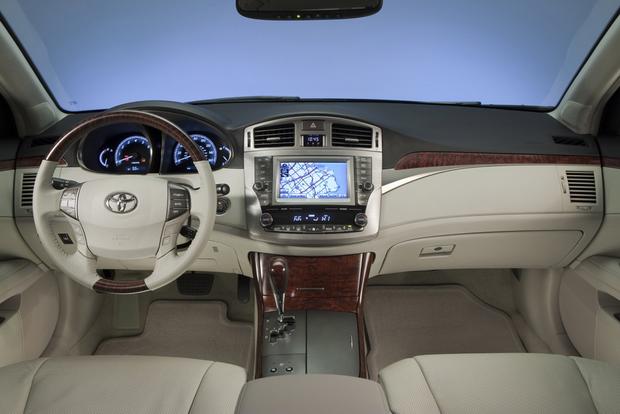 2013 Toyota Avalon New Vs Old Autotrader