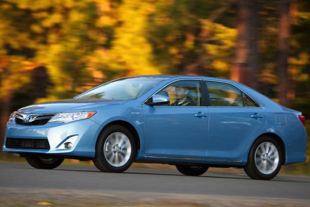 2014 Toyota Camry Hybrid: New Car Review - Autotrader