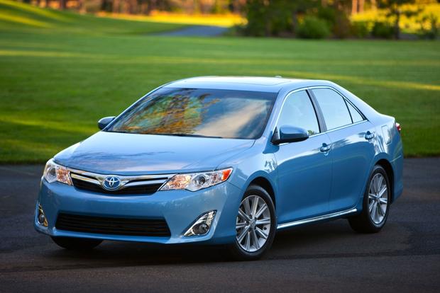 2014 Toyota Camry Hybrid: New Car Review - Autotrader