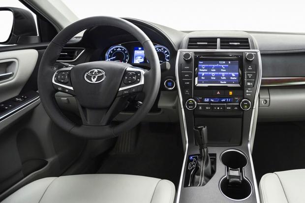 2015 Toyota Camry Reviews And Model Information Autotrader