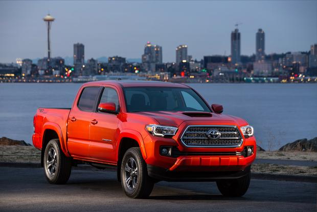 2015 Vs 2016 Toyota Tacoma What S The Difference Autotrader