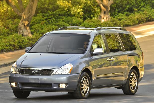 Minivan Deals: December 2012 - Autotrader