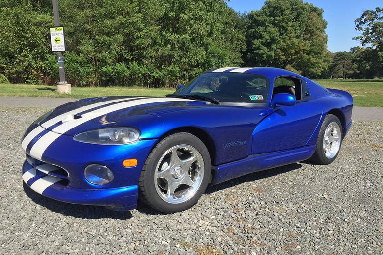 I Finally Took My First Real Drive in My Dodge Viper - Autotrader