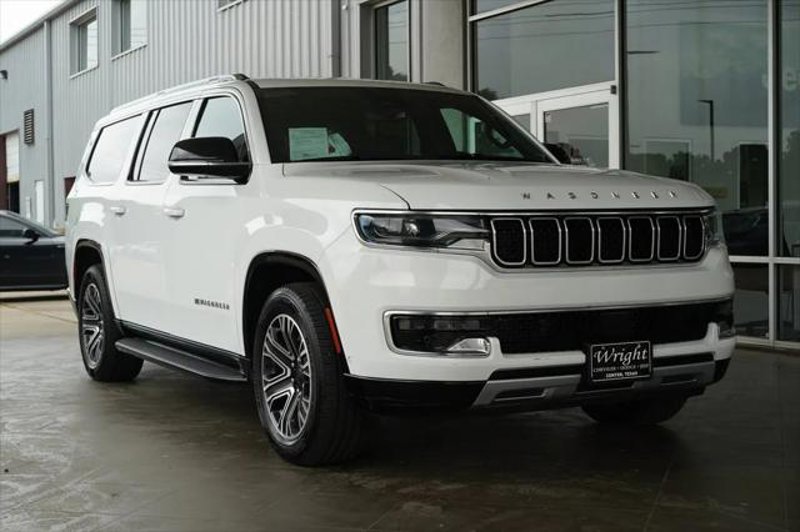 Certified 2023 Jeep Wagoneer L Series II image 1