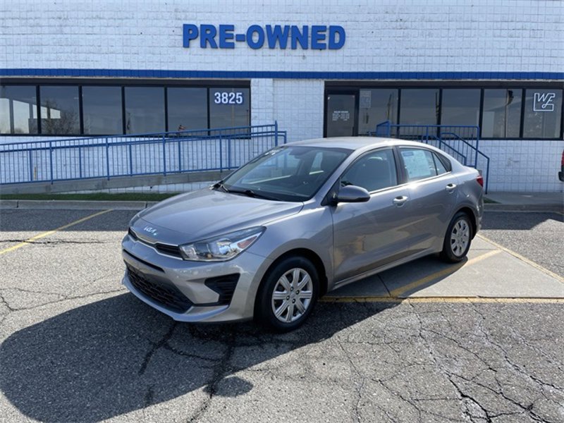 Used 2023 Kia Rio S image 1