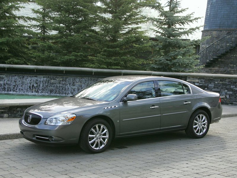 Used 2007 Buick Lucerne CXS w/ Driver Confidence Package image 1