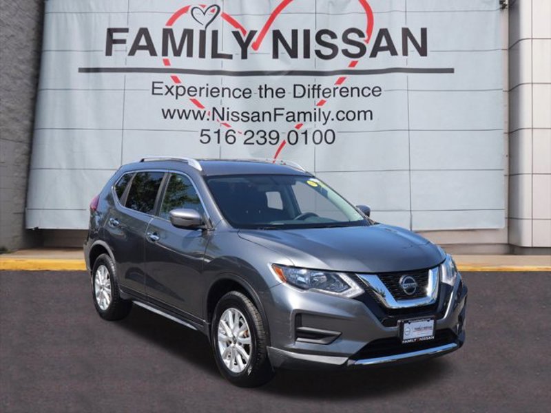 Certified 2018 Nissan Rogue SV image 1
