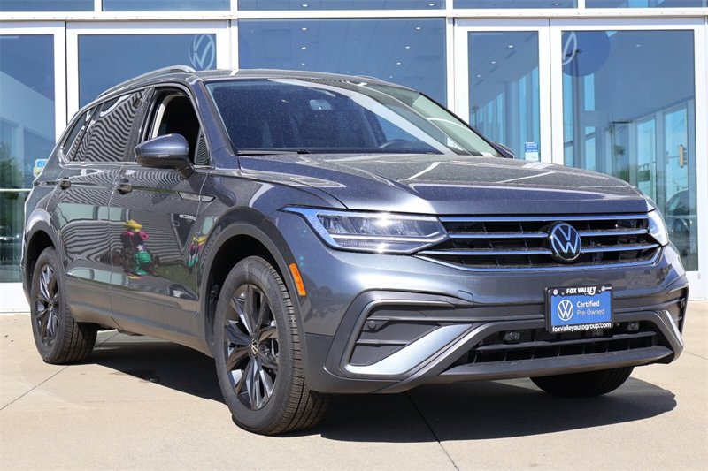 Certified 2024 Volkswagen Tiguan SE w/ MDO Package, Two-Row image 1