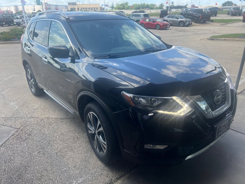 Used 2018 Nissan Rogue SL image 1