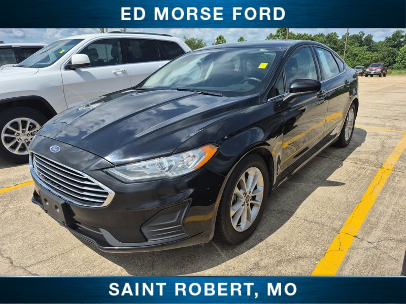 Used 2019 Ford Fusion SE image 1