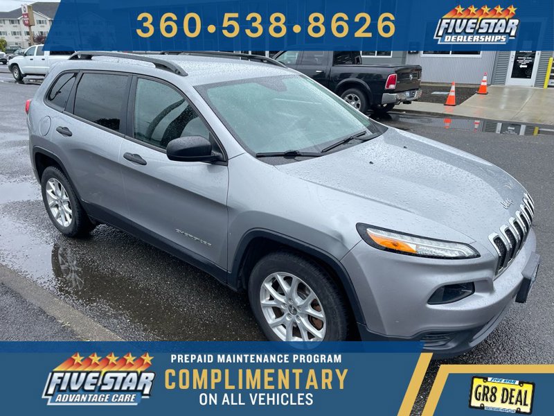 Used 2016 Jeep Cherokee Sport image 1