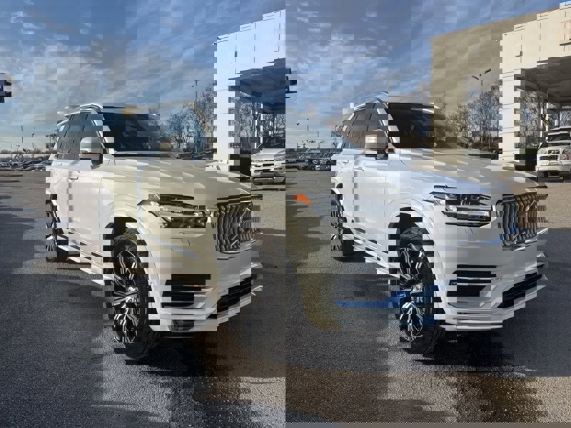 Certified 2023 Volvo XC90 B6 Plus image 1