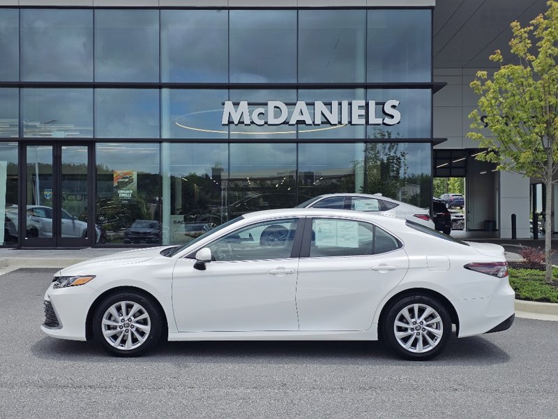 Used 2023 Toyota Camry LE image 1